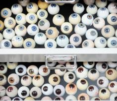 Drawers containing artificial and prosthetic eyes