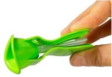 Single does eye drops bottle placed in an insertion aid