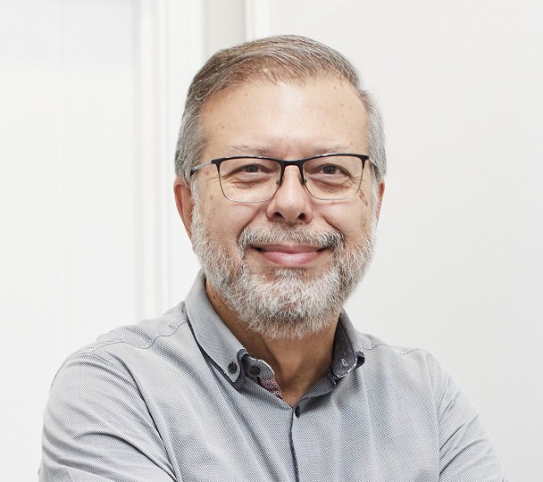 Professor Carlos Pavesio